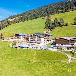 https://hotel-vorderronach.saalbachhinterglemmhotels.com