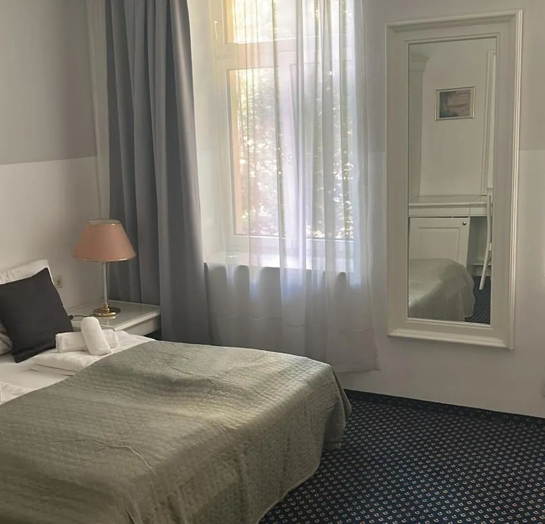 Self-Check-In Hotel Adlon Wiedeń 3*,  Austria
